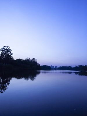 A PAISAGEM DO LAGO AZUL