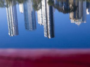 OS REFLEXOS URBANOS