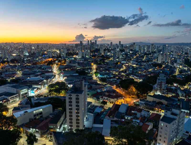LINDO PÔR DO SOL EM SÃO PAULO COM CÉU ALARANJADO