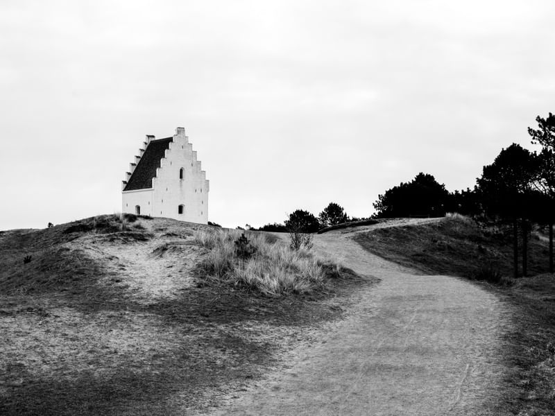 A IGREJA ENTERRADA, SKAGEN