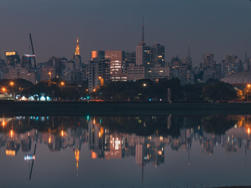 REFLEXOS DE UMA CIDADE