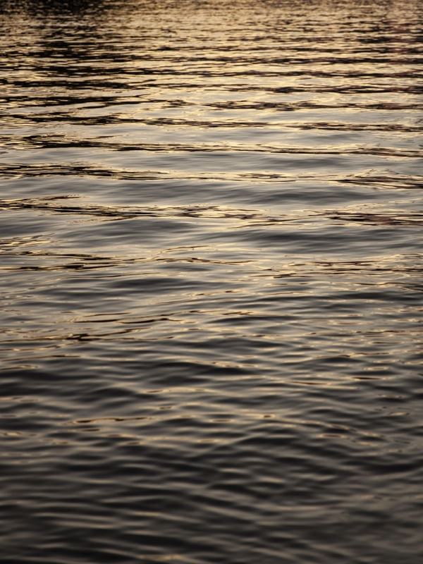 A AGUA ABSTRATA