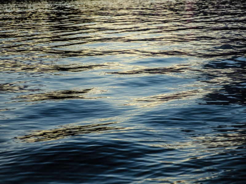 AGUA ABSTRATA AZUL E DOURADO