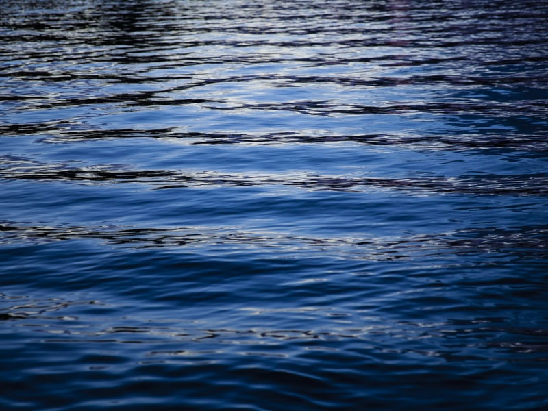 O MOVIMENTO DA AGUA AZUL