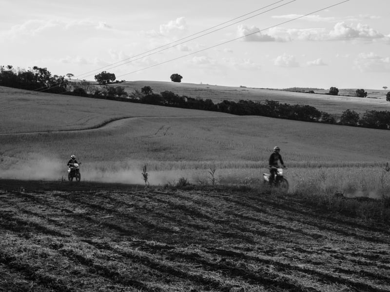 MOTOCROSS NO CAMPO I
