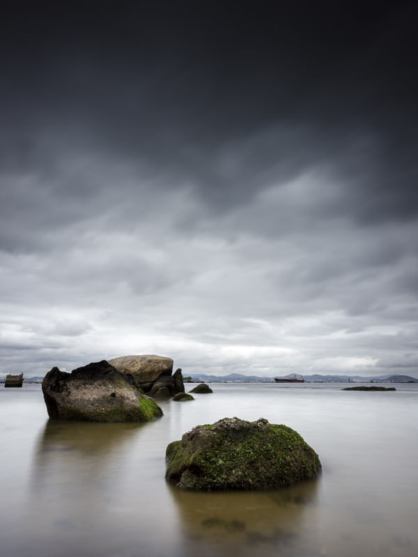 NUVENS AZULADAS