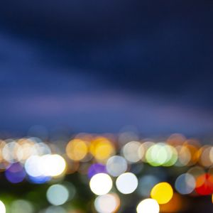 AS LUZES DA CIDADE A NOITE