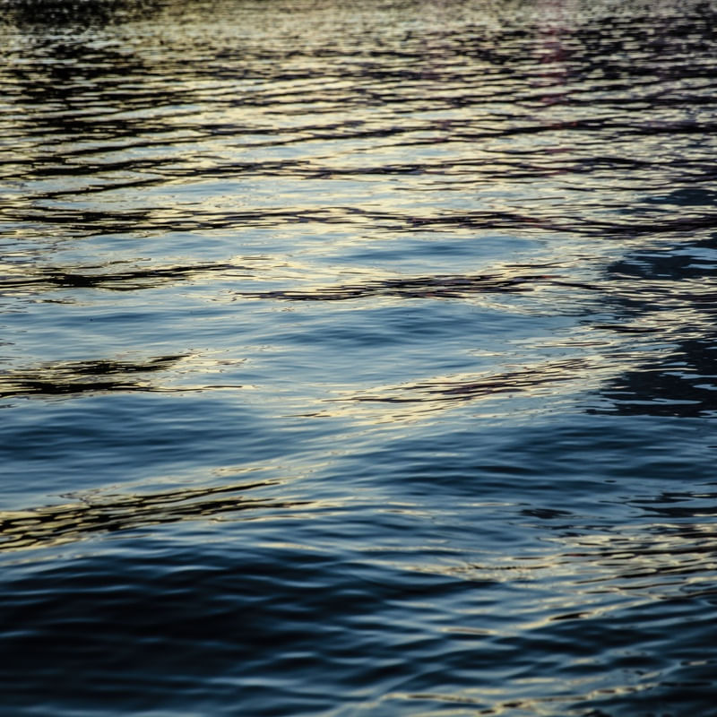AS AGUAS ABSTRATAS