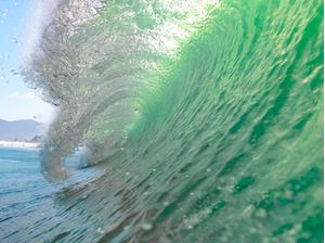 WAVE BARREL - MAGIC ISLAND