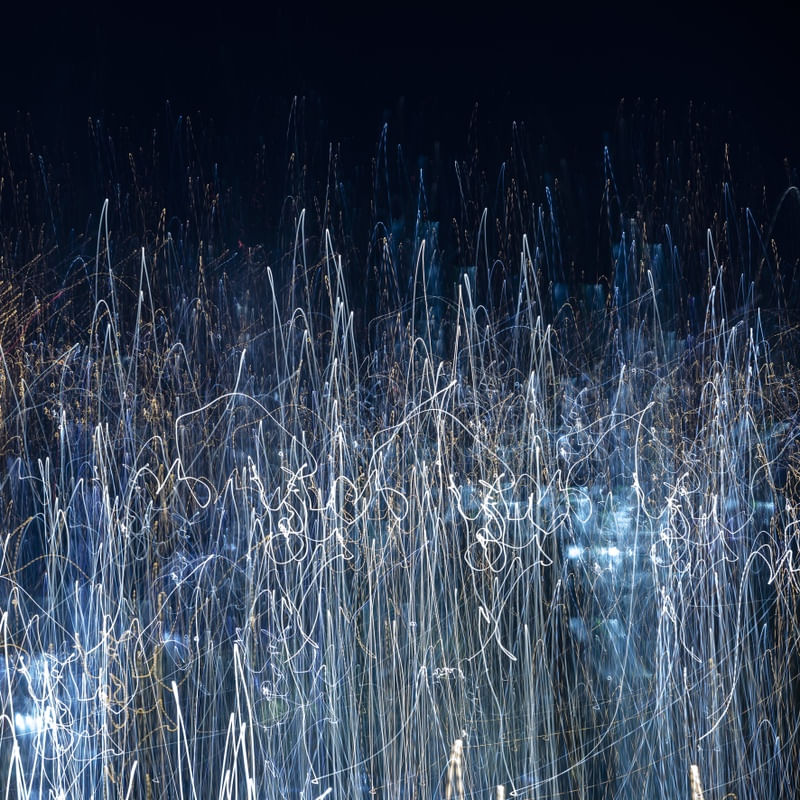 ABSTRATO AZUL E BRANCO