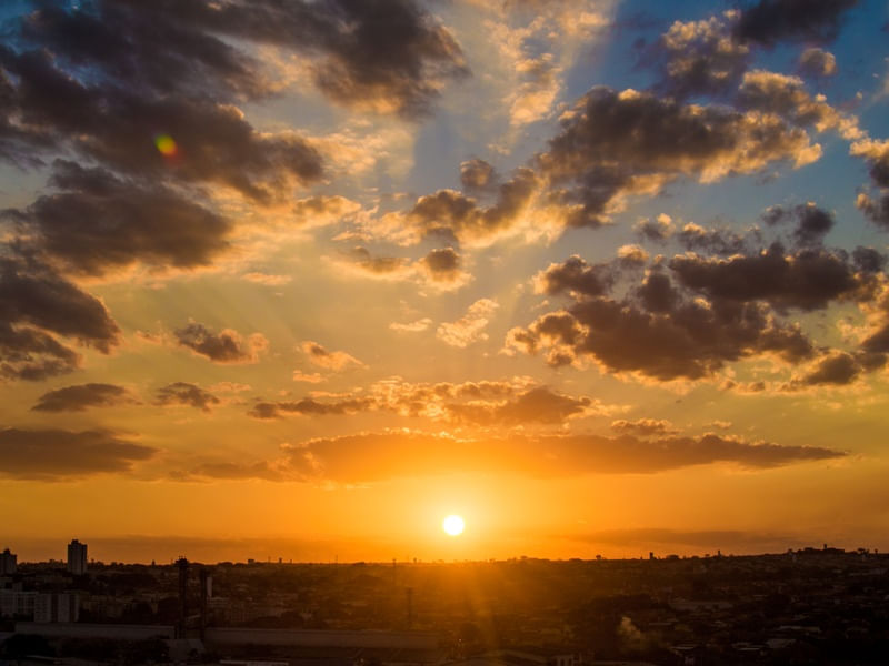 PEQUENO GRANDE SOL