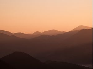 FIM DE TARDE ENTRE MONTANHAS I