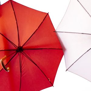 LINHAS SIMÉTRICAS DOS GUARDA CHUVAS