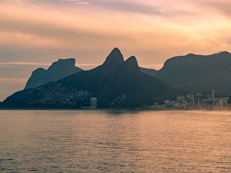 VISTA DO ARPEX. PÔR DO SOL MORRO DOIS IRMÃOS