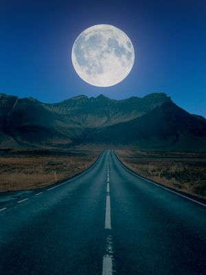 THE BIG MOON ON THE ROAD