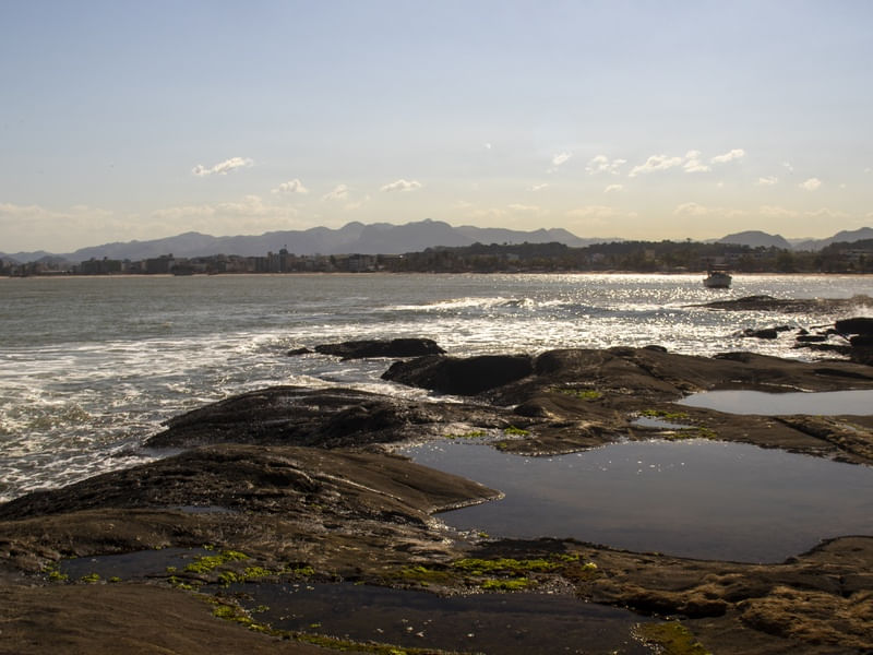 PRAIA DE PIÚMA, INTERIOR DO ESPÍRITO SANTO