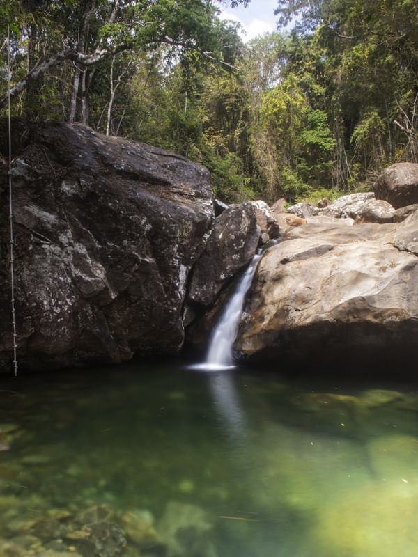 ÁGUAS COR DE ESMERALDA, EM HIDROLÂNDIA. CAPARAÓ CAPIXABA