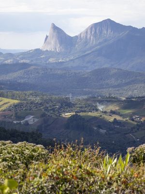 PEDRA AZUL VISTA DO PARQUE DO FORNO GRANDE - ES