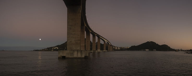 NASCER DA LUA NA BAÍA DE VITÓRIA