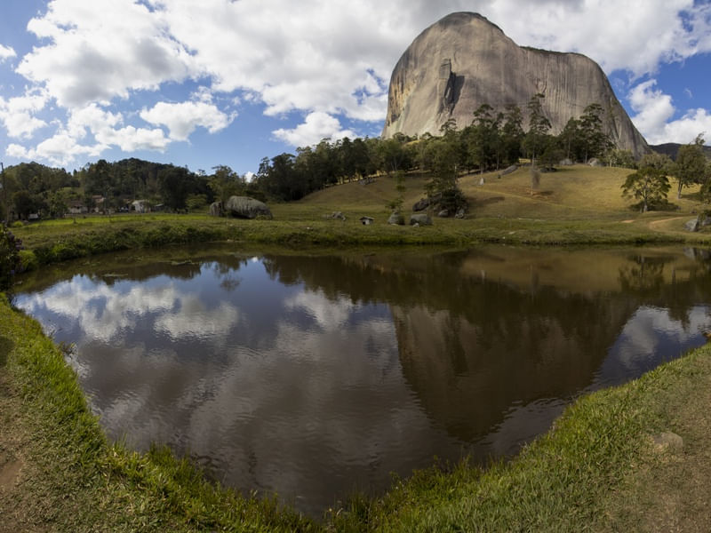 LAGO EM PEDRA AZUL, EM DOMINGOS MARTINS - ES