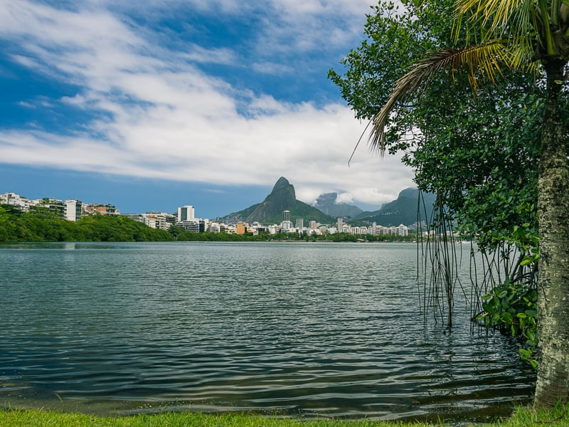 UMA MANHÃ NA LAGOA