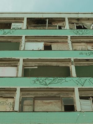 EDIFÍCIO ABANDONADO