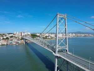 PONTE HERCÍLIO LUZ - VISTA AÉREA