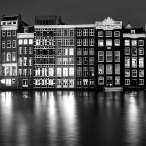 DUTCH HOUSES