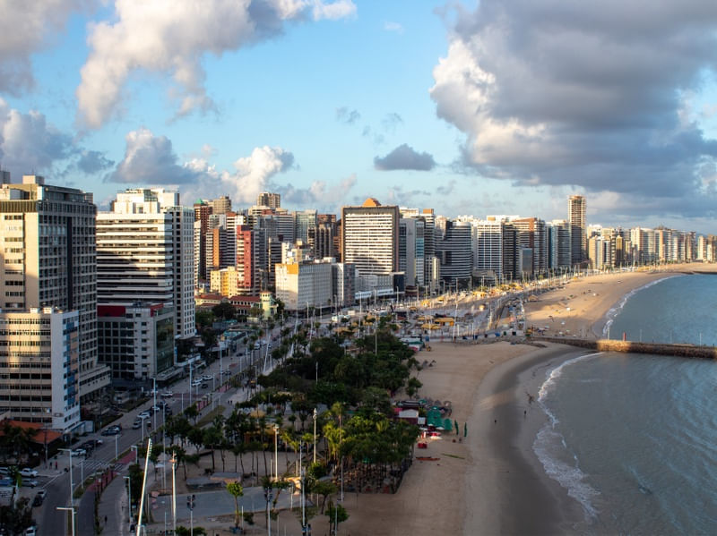 VISTA AÉREA DA BEIRA MAR