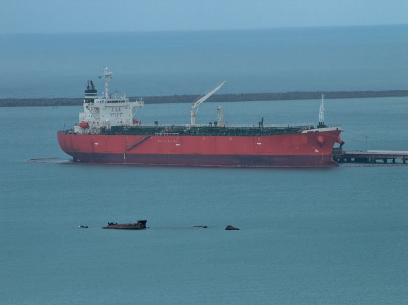 NAVIO ATRACADO NO PORTO/FORTALEZA