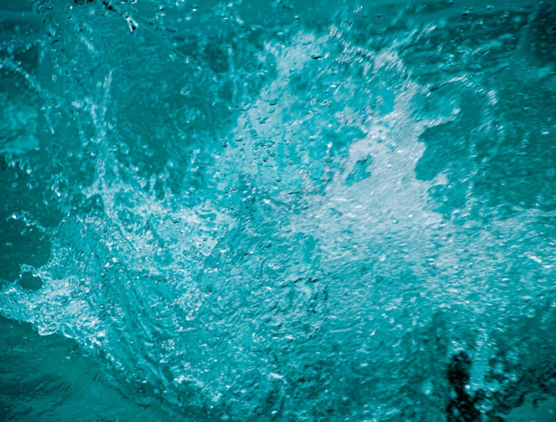 SPLASH SWIMMING