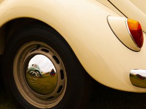 O FUSCA AMARELO