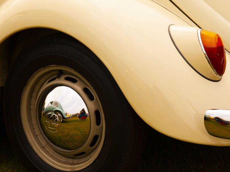 O FUSCA AMARELO