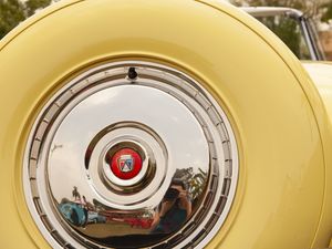 O CARRO ANTIGO