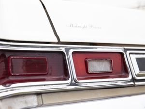 DETALHE FAROIS DODGE MAGNUM