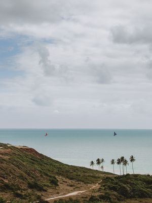 O AZUL DO ALTO MAR