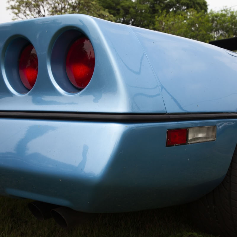 DESIGN AUTOMOVEL ANTIGO