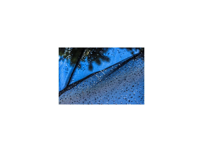 GOTAS NA TELA.