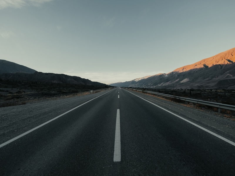 A ESTRADA POR CÉSAR OVALLE
