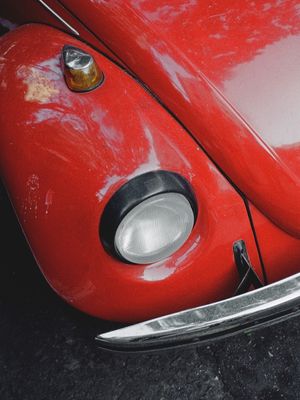 FUSCA VERMELHO POR CÉSAR OVALLE