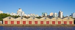 PANORAMA DOS ARMAZÉNS DO CAIS MAUÁ EM PORTO ALEGRE