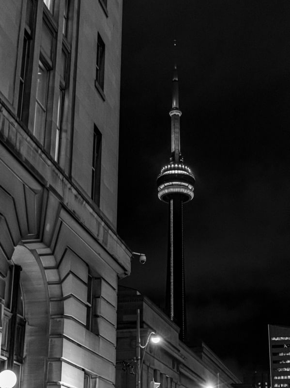 CN TOWER NOITE