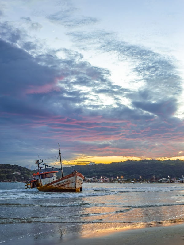 AMANHECER ANCORADO