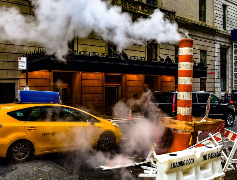 MANHATTAN 7 - A MOVIE SCENE
