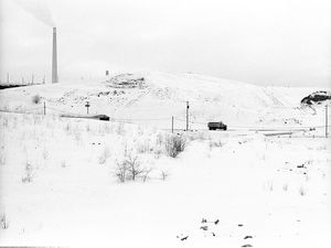 SMOKE STACK AND TRUCK / CHAMINÉ E CAMINHÃO