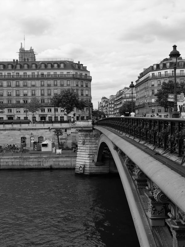 PARIS BRIDGE