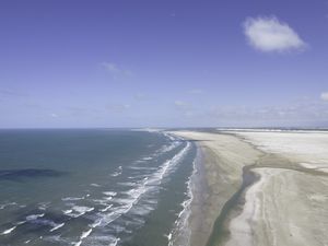MAR E AREIA BRANCA