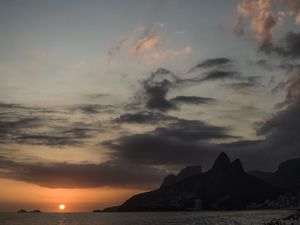 PÔR DO SOL INFINITO
