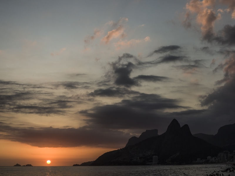 PÔR DO SOL INFINITO