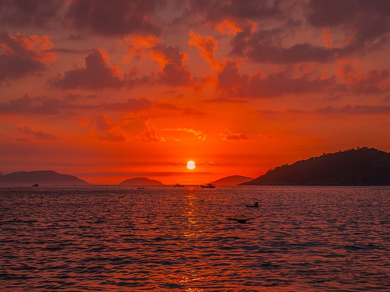 AMANHECER NA PRAIA VERMELHA 03